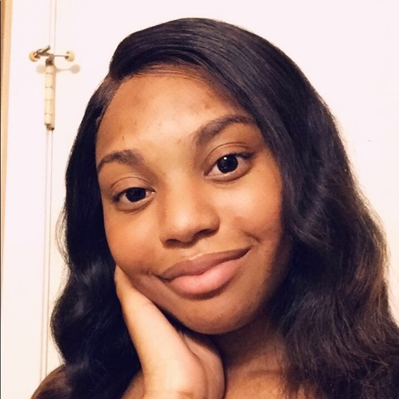 Meet your Posher, Takyra - Picture 1 of 1